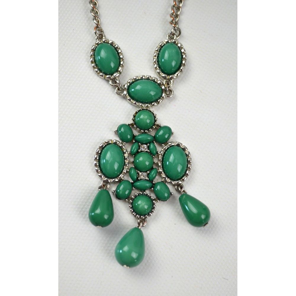 Silver Tone Necklace with Green Cabochon w/ Dangles & 2 Clear Rhinestones 31" - Picture 3 of 6